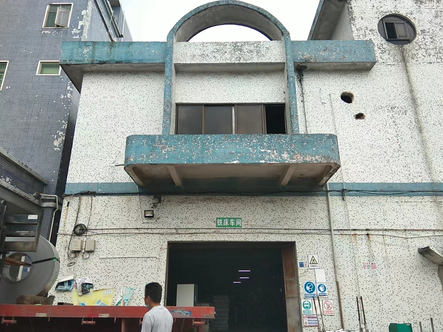 上下鋪鐵床廠(chǎng)家哪里找才靠譜？
