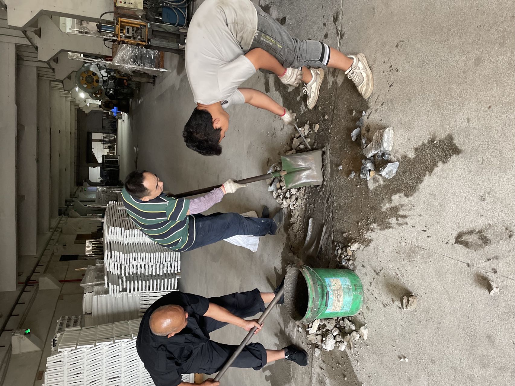 上下鋪鐵床廠家淡季整頓修理中！
